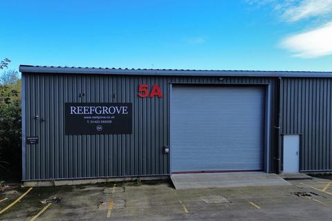Warehouse to rent, Hambleton Grv Knaresborough HG5 0DB