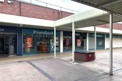 Retail property (high street) to rent, 1 Greenwood Sq Birmingham B37 5TL