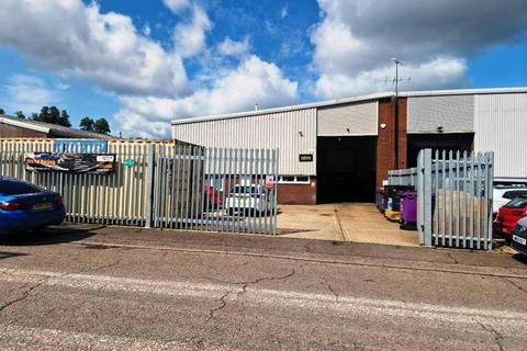 Warehouse to rent, Grafton Way Basingstoke RG22 6HY