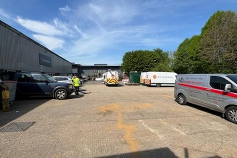Warehouse to rent, Grafton Way Basingstoke RG22 6HY