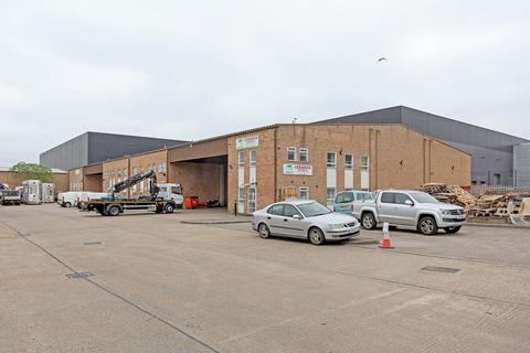 Warehouse to rent, 18-24 Whitby Ave London NW10 7SF