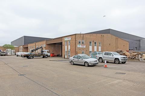 Warehouse to rent, 18-24 Whitby Ave London NW10 7SF