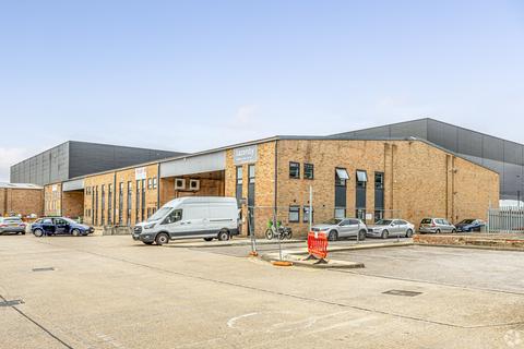 Warehouse to rent, 18-24 Whitby Ave London NW10 7SF