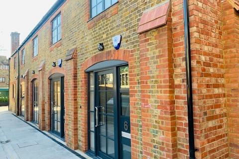 Office to rent, 23 Waldegrave Rd Teddington TW11 8LA