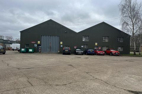 Warehouse to rent, Westcott Ventue Park Westcott HP18 0XB