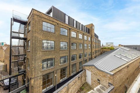 Office to rent, Perren St London NW5 3ED