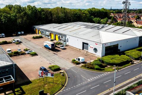Warehouse to rent, Grosvenor Grange Warrington WA1 4SF