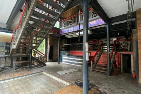 Retail property (high street) to rent, 68-72 The Close Newcastle Upon Tyne NE1 3RF