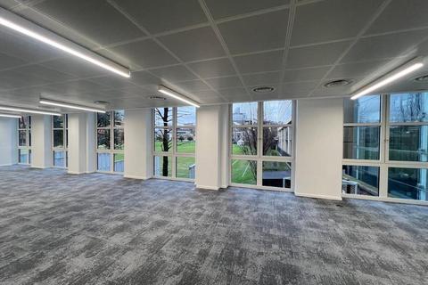 Office to rent, 4-7 Chiswell St London EC1Y 4UP