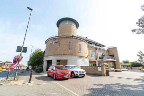 Office to rent, London Rd Staines TW18 4AX