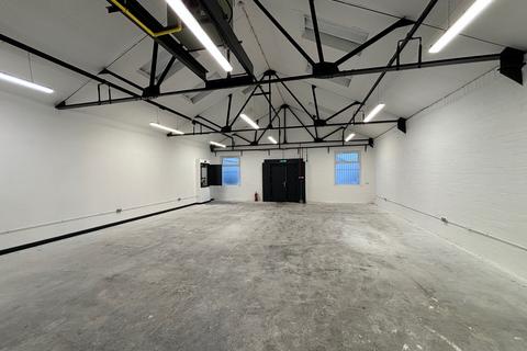 Industrial unit to rent, 19-31 Lister Rd Glasgow G52 4BH