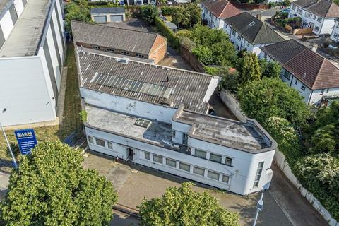 Industrial unit for sale, 891 Great West Rd Isleworth TW7 5PD