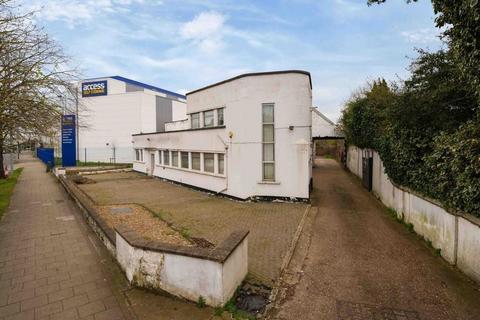 Industrial unit for sale, 891 Great West Rd Isleworth TW7 5PD