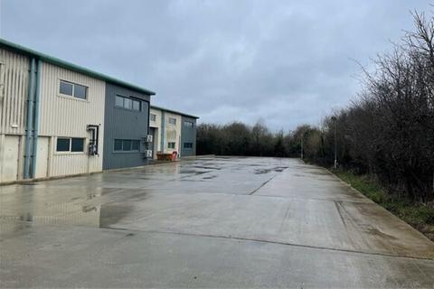 Warehouse to rent, Commerce Way Melksham SN12 6NB