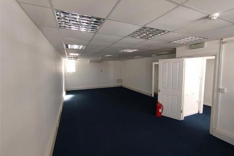 Distribution warehouse to rent, 20 Towerfield Rd Southend On Sea SS3 9QE