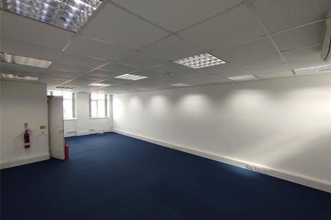 Distribution warehouse to rent, 20 Towerfield Rd Southend On Sea SS3 9QE