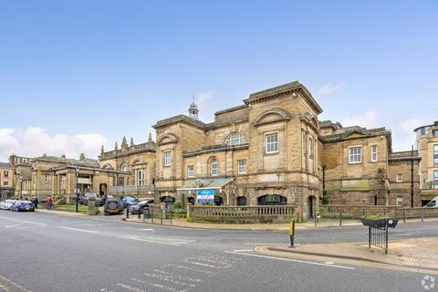 Retail property (high street) to rent, Crescent Rd Harrogate HG1 2WJ