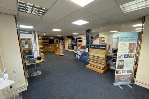 Retail property (high street) to rent, Crescent Rd Harrogate HG1 2WJ