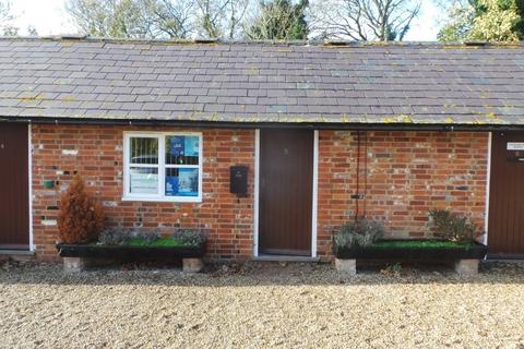 Office to rent, Parsonage Stocks Rd Faversham ME13 0PN