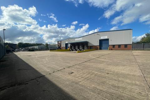 Distribution warehouse to rent, Dabell Ave Nottingham NG6 8WA