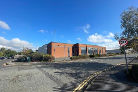 Distribution warehouse to rent, Dabell Ave Nottingham NG6 8WA