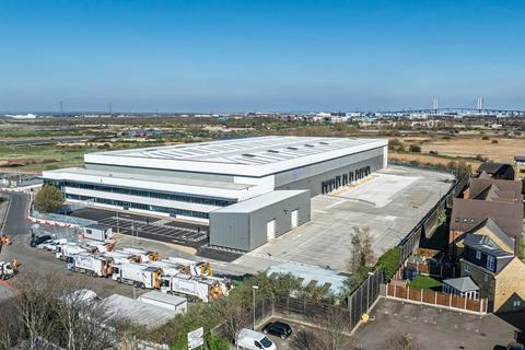 Distribution warehouse to rent, Orbital E Dartford DA1 5