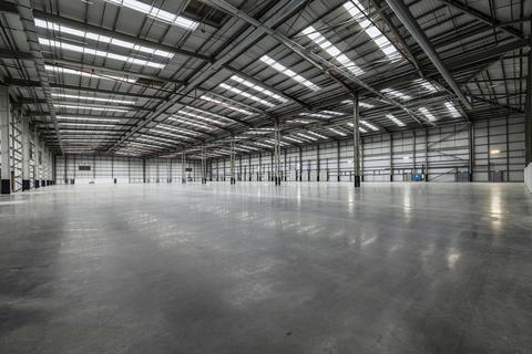 Distribution warehouse to rent, Orbital E Dartford DA1 5