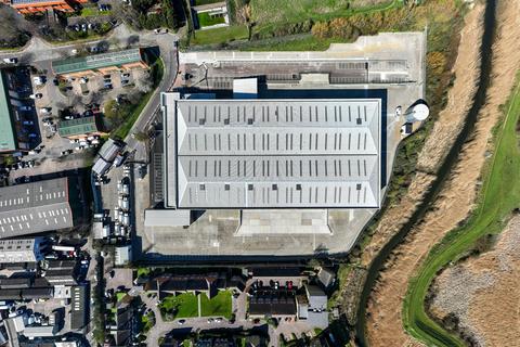 Distribution warehouse to rent, Orbital E Dartford DA1 5