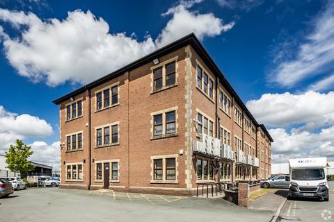 Office to rent, Dallam Ln Warrington WA2 7LT