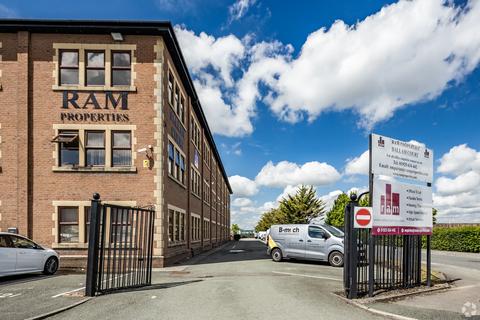 Office to rent, Dallam Ln Warrington WA2 7LT