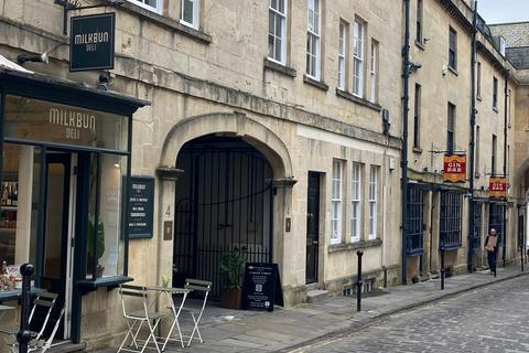 Office to rent, 4 Queen St Bath BA1 1HE