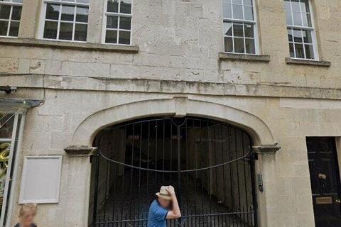 Office to rent, 4 Queen St Bath BA1 1HE