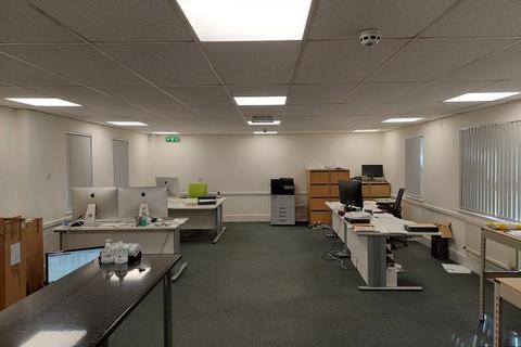 Office to rent, Vine Ln Halesowen B63 3EB