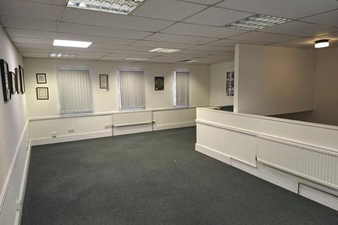 Office to rent, Vine Ln Halesowen B63 3EB