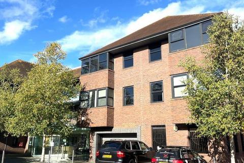 Office to rent, Station Rd Henley On Thames RG9 1AY