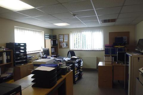 Industrial unit to rent, Station Rd Winslow MK18 3EH