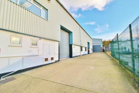 Industrial unit to rent, 28-30 Fowler Rd Ilford IG6 3UT