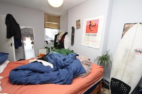 Retail property (high street) for sale, 45 Deptford High St London SE8 4AD