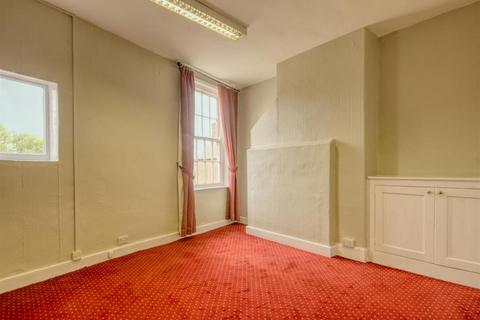 Office to rent, 8-10 Millgate Thirsk YO7 1AA