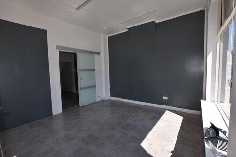 Retail property (high street) to rent, 59 Laurie Av Nottingham NG7 6PH