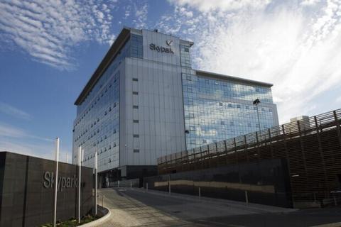 Office to rent, 8 Elliot Pl Glasgow G3 8EP