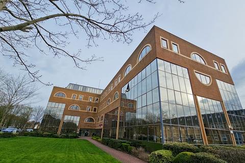 Office to rent, Gatehouse Rd Aylesbury HP19 8DB