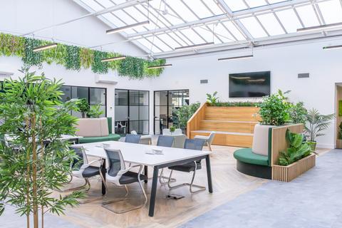 Office to rent, 156 Bothwell St Glasgow G2 7EL