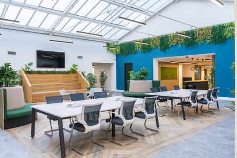 Office to rent, 156 Bothwell St Glasgow G2 7EL