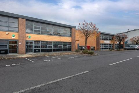 Industrial unit to rent, 896-897 Plymouth Rd Slough SL1 4LP