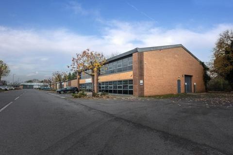 Industrial unit to rent, 896-897 Plymouth Rd Slough SL1 4LP