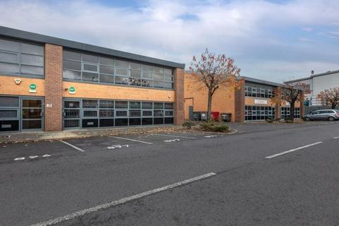 Industrial unit to rent, 896-897 Plymouth Rd Slough SL1 4LP
