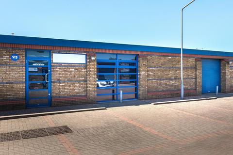 Industrial development to rent, 906-917 Yeovil Rd Slough SL1 4JG