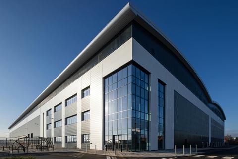 Distribution warehouse to rent, B173 Lichfield Rd Barton Under Needwood DE13 8ED
