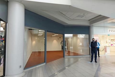 Retail property (high street) to rent, Howardsgate Welwyn Garden City AL8 6HA